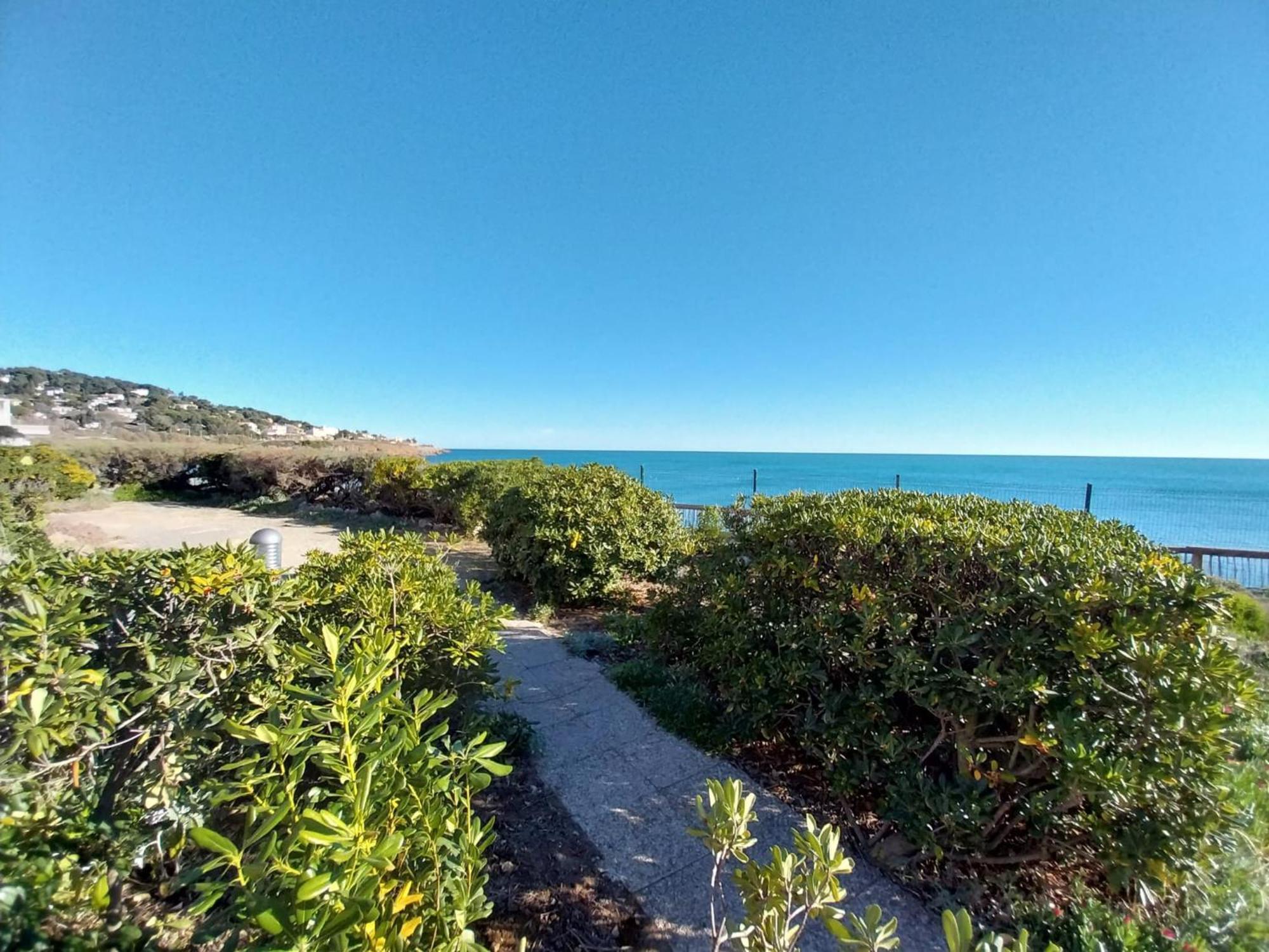 40 M², 1Ere Ligne Mer, Dernier Etage Avec Ascenseur Sète Zewnętrze zdjęcie